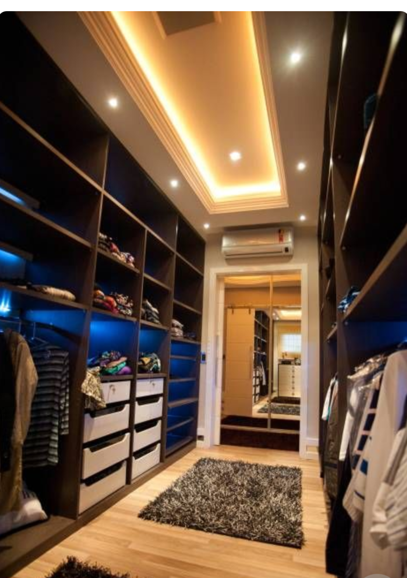 Большая открытая гардеробная комната с комбинированным наполнением Ульяновск
