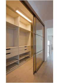 Линейная гардеробная комната с дверями купе Ульяновск